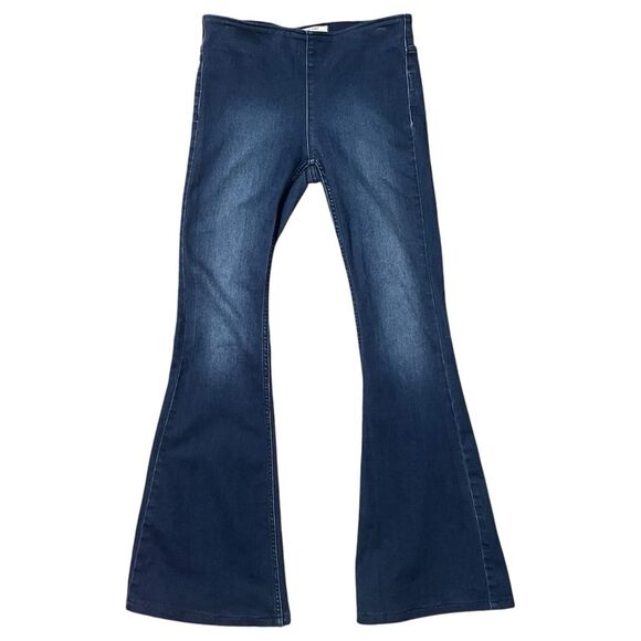 Free People Stretch Flare Jeans Size 27, dark blue denim. Pull-on no zip retro